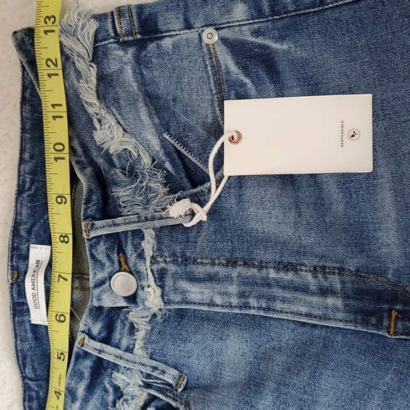 Good American Good Waist Frayed Waist Jeans - Picture 9 of 12
